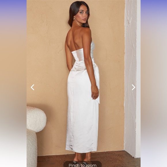 Selfie Leslie GIANNA  STRAPLESS WAIST TIE MIDI DRESS. - Picture 3 of 4